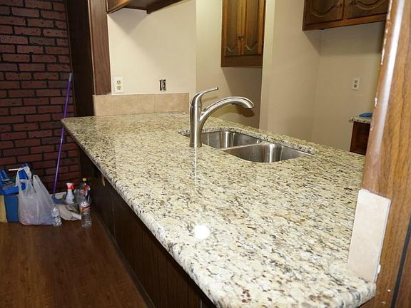 5th image of 355 Valley Park Dr