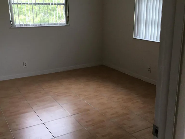 7860 NW 50th St #301 — Photo 13