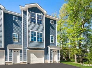 91 Taft Pointe #4, Waterbury, CT 06708