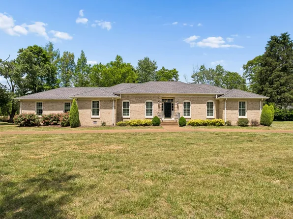 312 River Oaks Rd, Brentwood, TN 37027