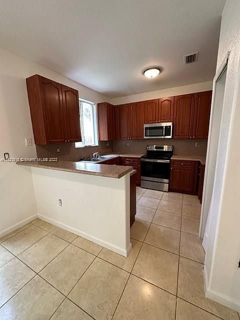 1st image of 1522 SE 24th Ct #206