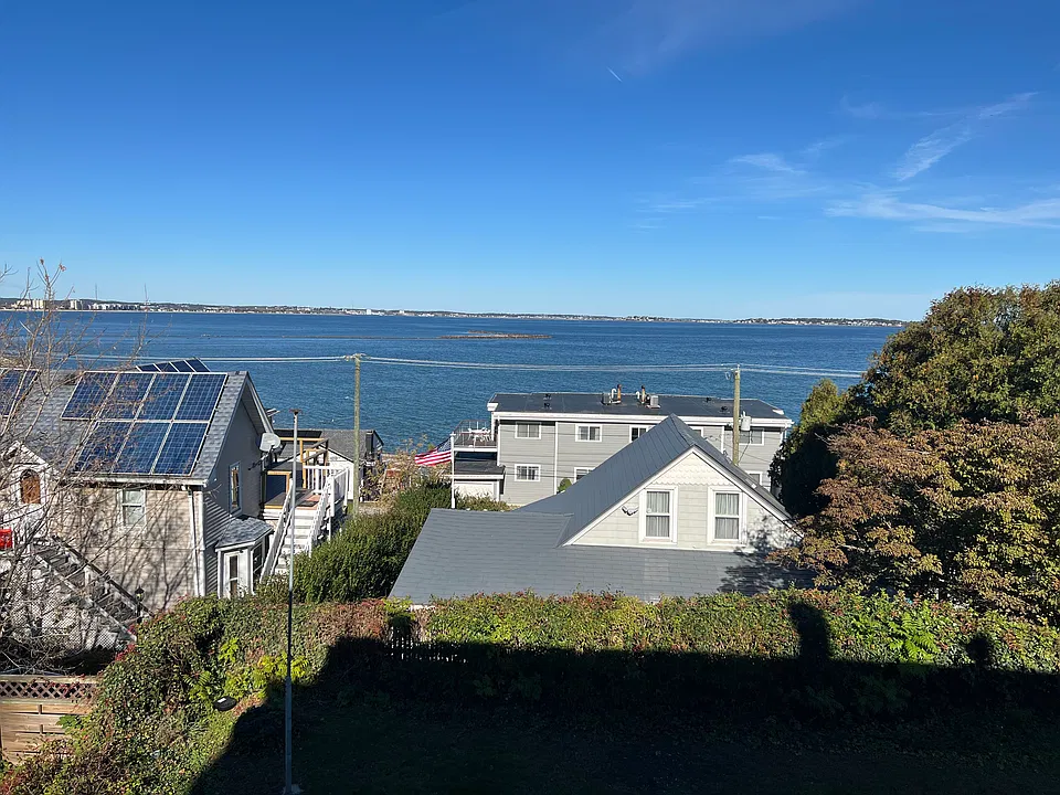 208 Bellingham Ave #0