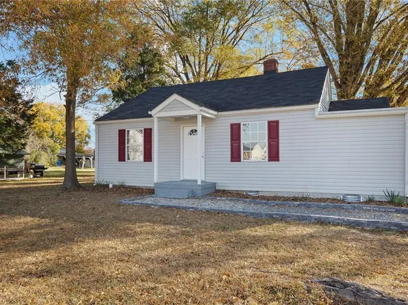 3121 Fieldale Rd, Greensboro, NC 27406