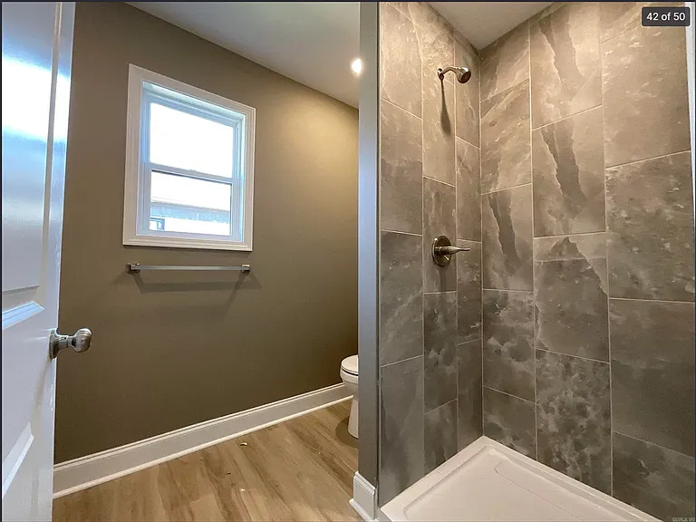 401 & 403 E Center St #401 — Photo 21