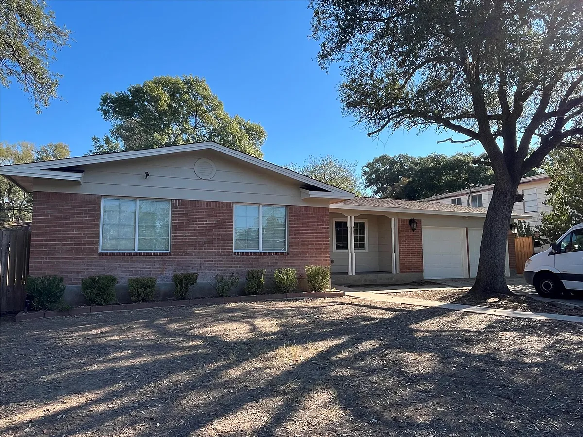 Building Photo - 1502 Stokes Dr
