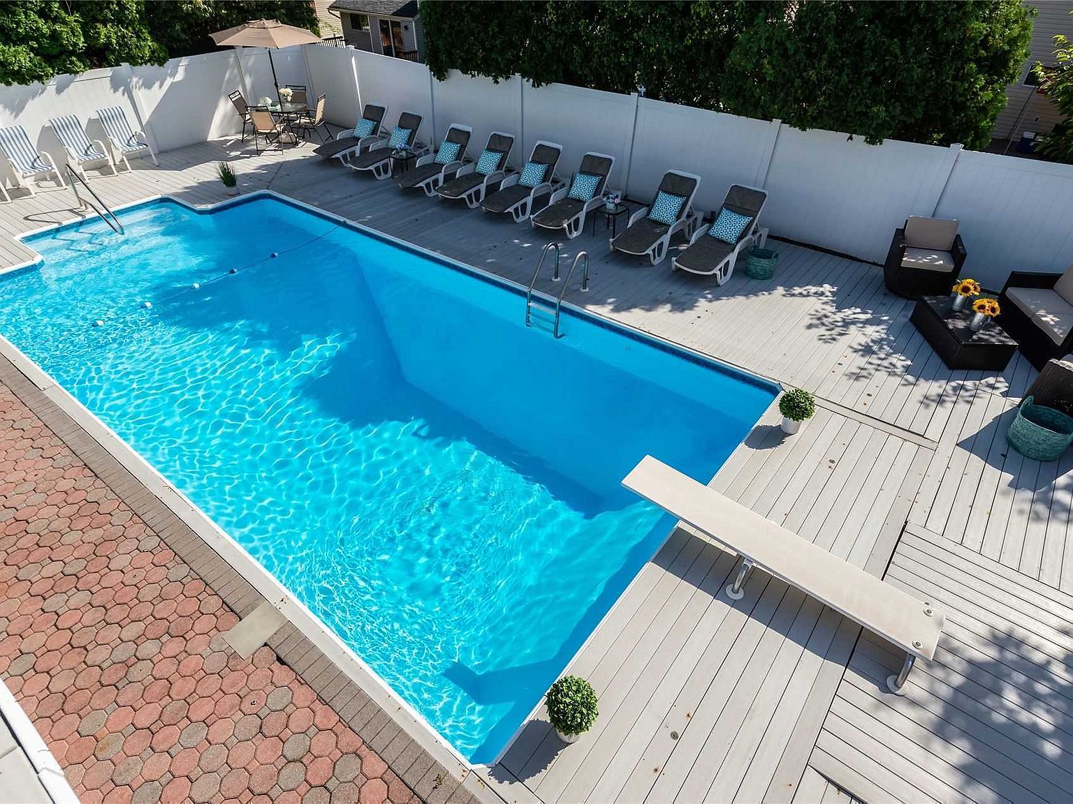 41 Hitching Post Ln, Glen Cove, NY 11542 Zillow