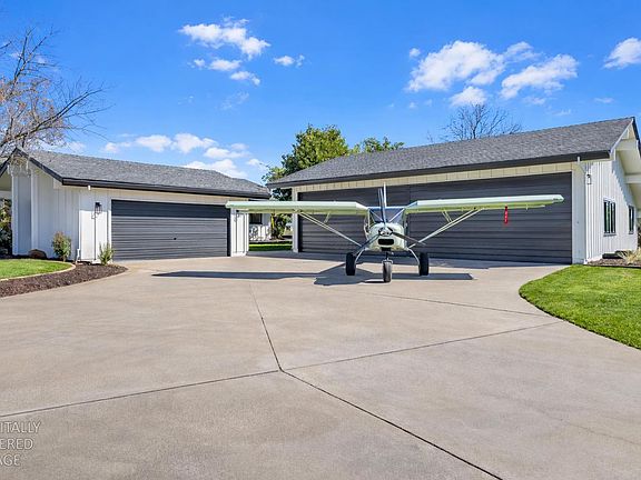 4th image of 3053 Boeing Rd