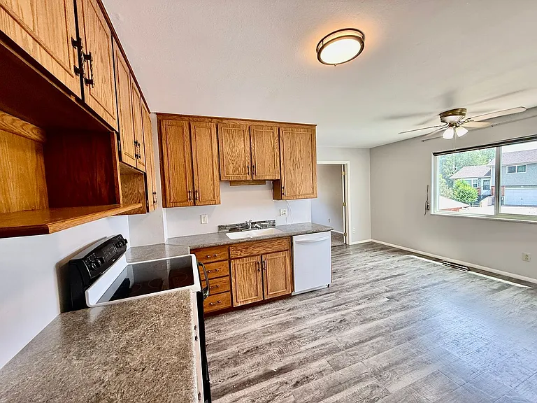 4125 Tulip Way — Photo 3