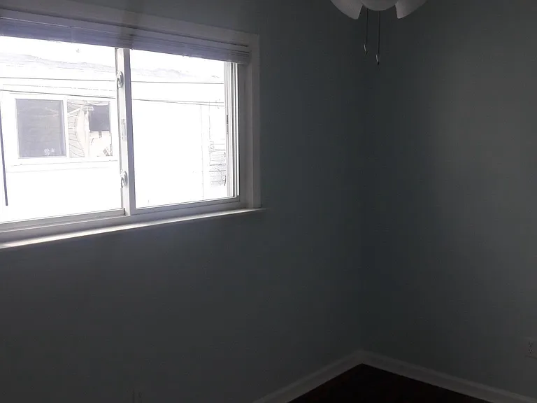 23825 Methuen Ave — Photo 10