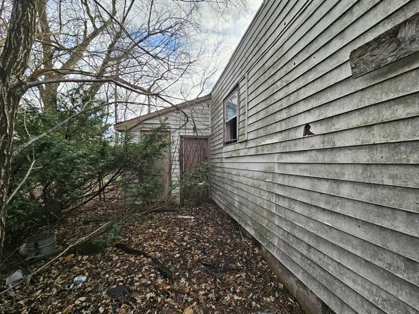 1695 W 10th Ave, Gary, IN 46404