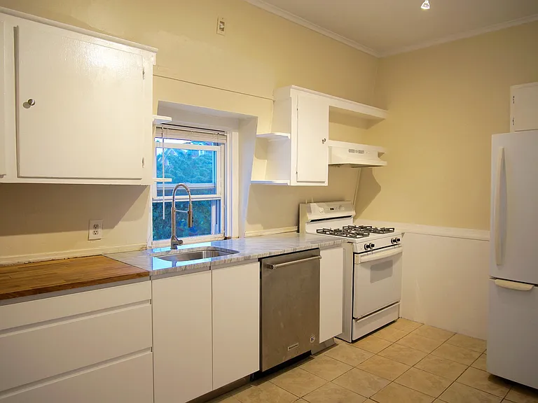 137 Sutton St #2A — Photo 7