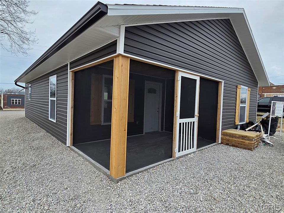 1st image of 103 S Main St