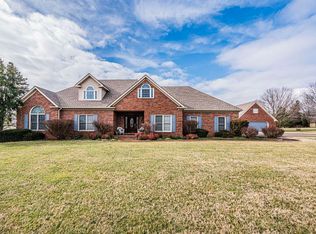 134 Spindletop Dr, Bowling Green, KY 42104