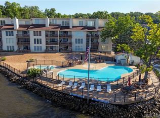 52 Wrenwood Cir #3A, Lake Ozark, MO 65049