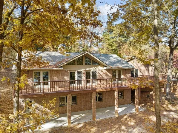 3608 Cameron Cir, Gainesville, GA 30506