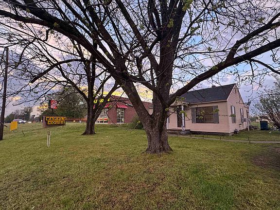 3rd image of 100 Holly Grove Rd