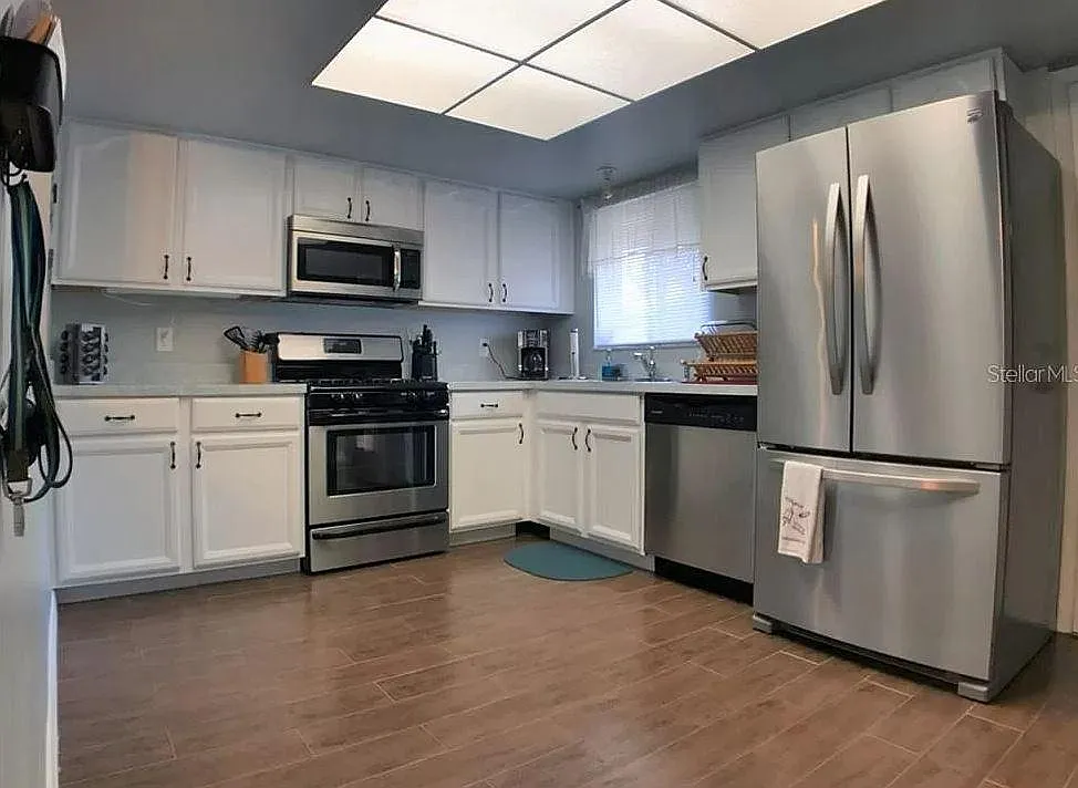 3 bed, 1414 sqft, $2,500 — Photo 1