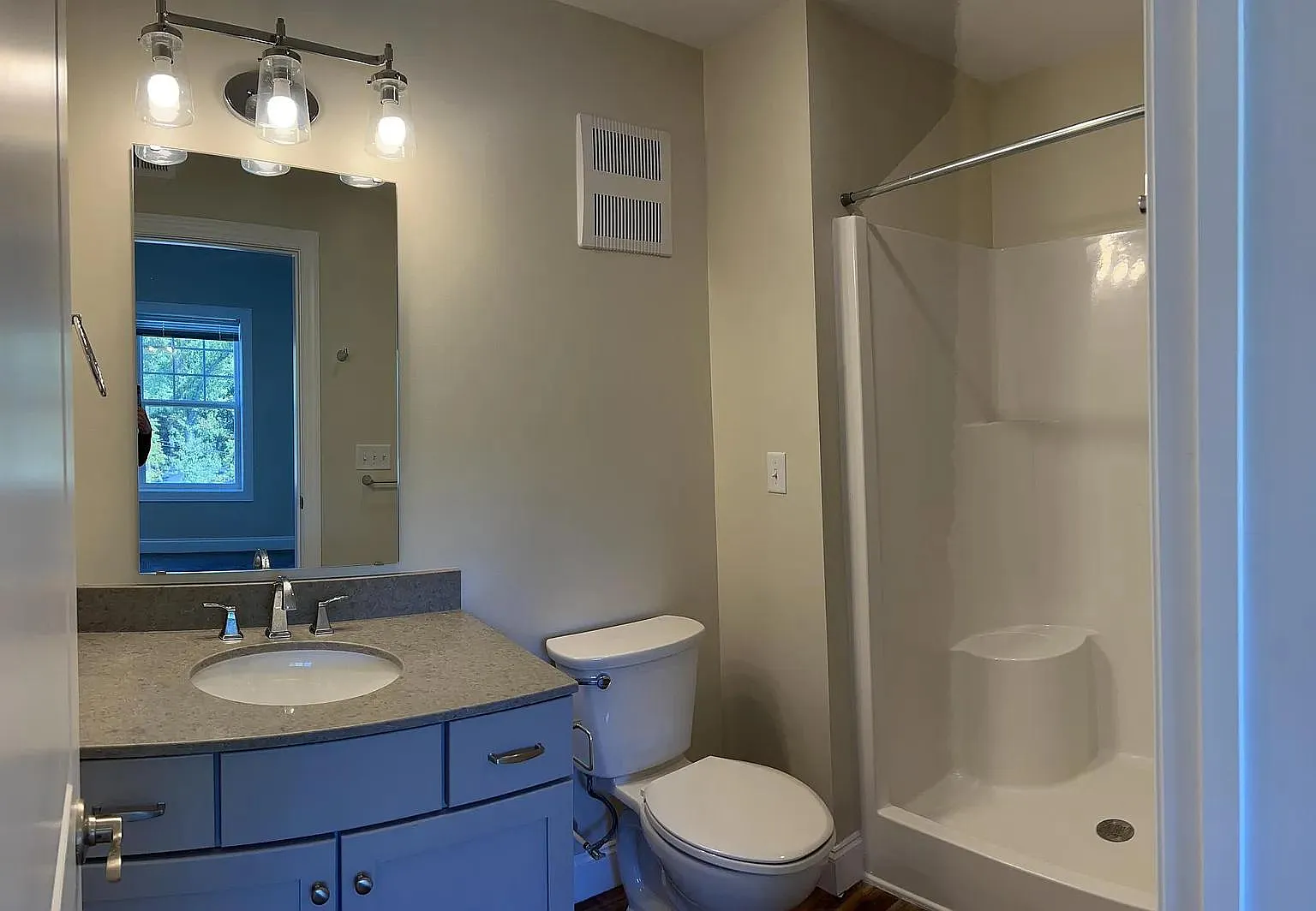 2 bed, 1050 sqft, $1,850 — Photo 3