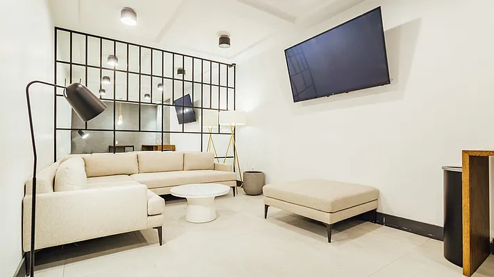 Rented by Nooklyn NYC LLC | media 24