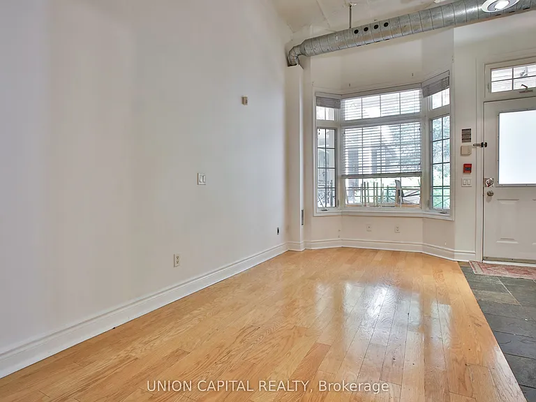 71 McCaul St #143 — Photo 9
