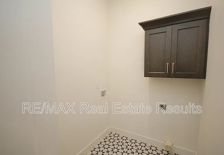 1900 W Saddlebrook Ln — Photo 12