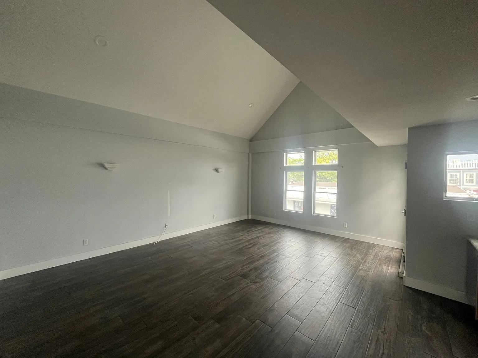 1 bed, $2,550 — Photo 2