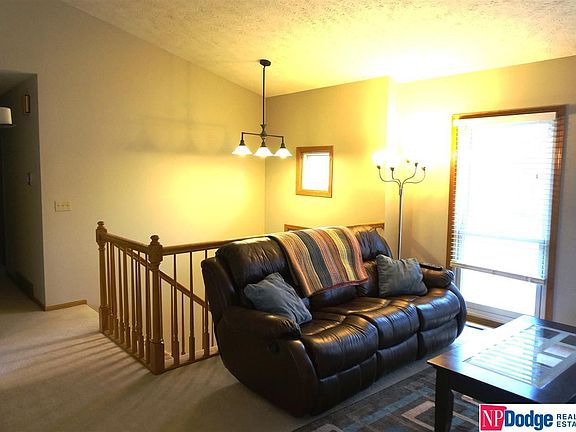 4th image of 15214 Rock Creek Dr