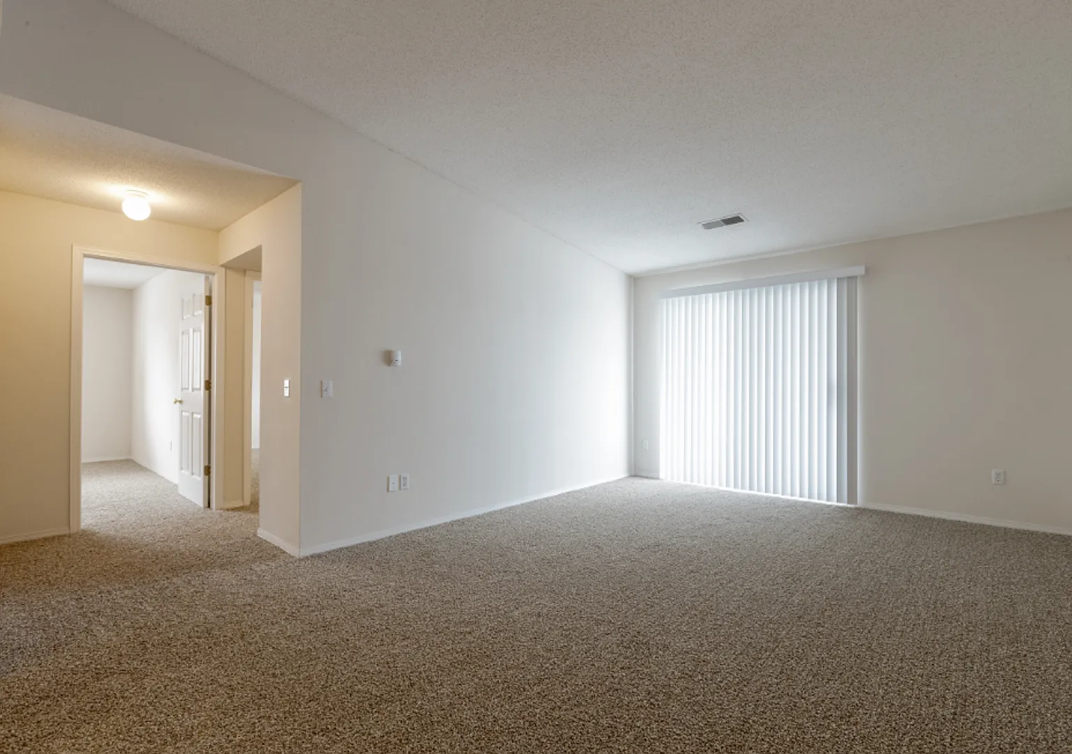 CARRINGTON COURT — Photo 1