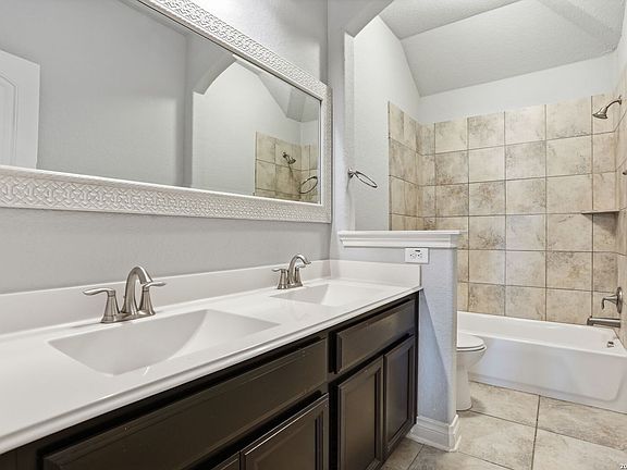 5th image of 205 Woods Of Boerne