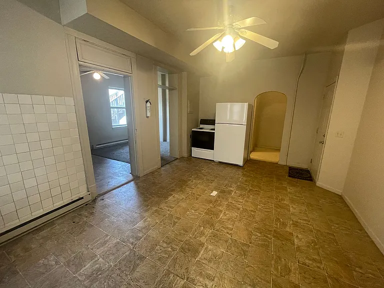 321 Vine St — Photo 21