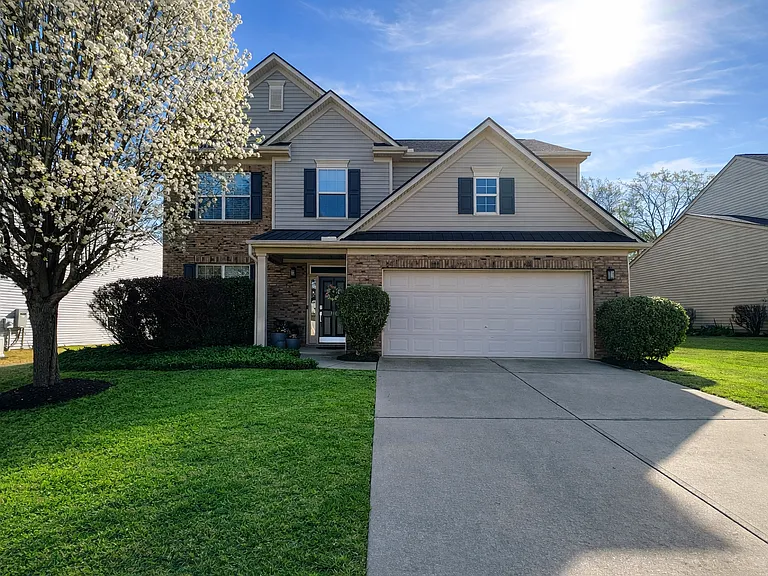 116 Kelsey Glen Ln — Photo 2
