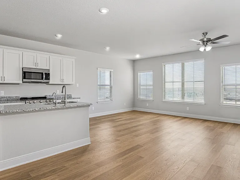 7146 Magnolia Vlg #201 — Photo 13