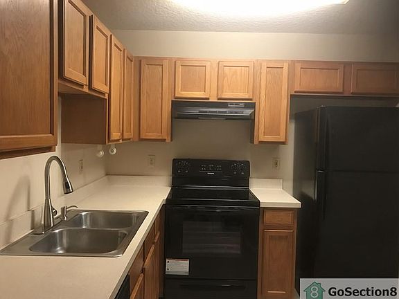 3rd image of 5057 Knightsbridge Cir N