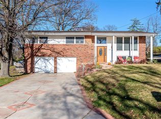 1135 Bromfield Ter, Ballwin, MO 63021