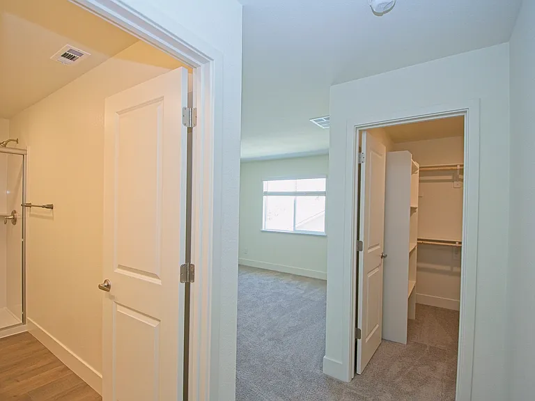 1636 Prancer St — Photo 10