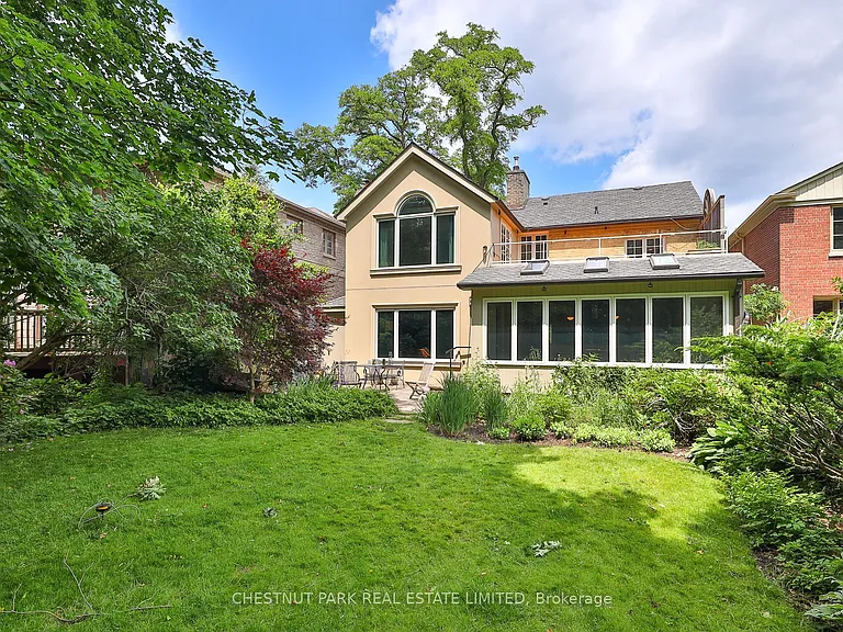 21 Douglas Cres — Photo 37