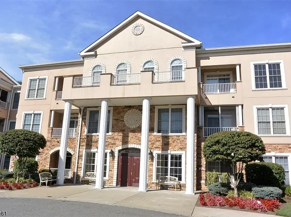 1127 Hamilton Dr, Rockaway, NJ 07866