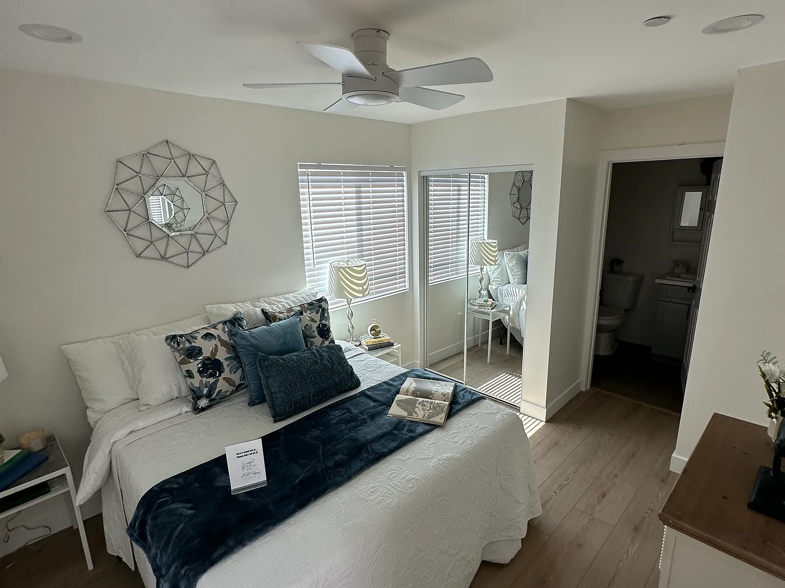 606 S Acacia Ave — Photo 4