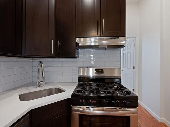 4th image of 145 Brunswick St #1R