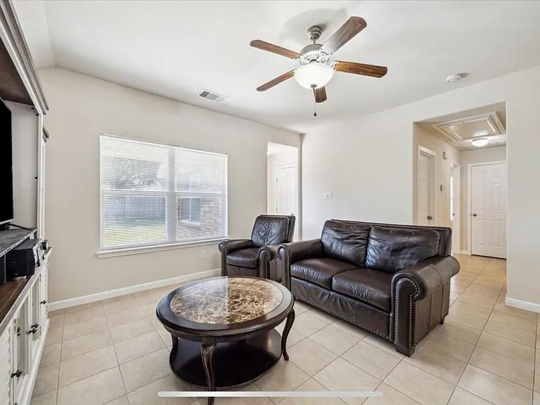 3039 Boxwood Springs Ln — Photo 13