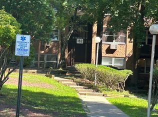 182 Kearsing Pkwy APT H, Monsey, NY 10952