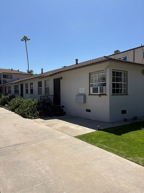 1st image of 4061 Irving Pl APT 2