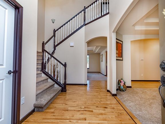 4th image of 1025 Lyle Ridge Cir