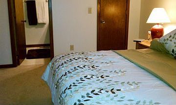 first floor master w full bath