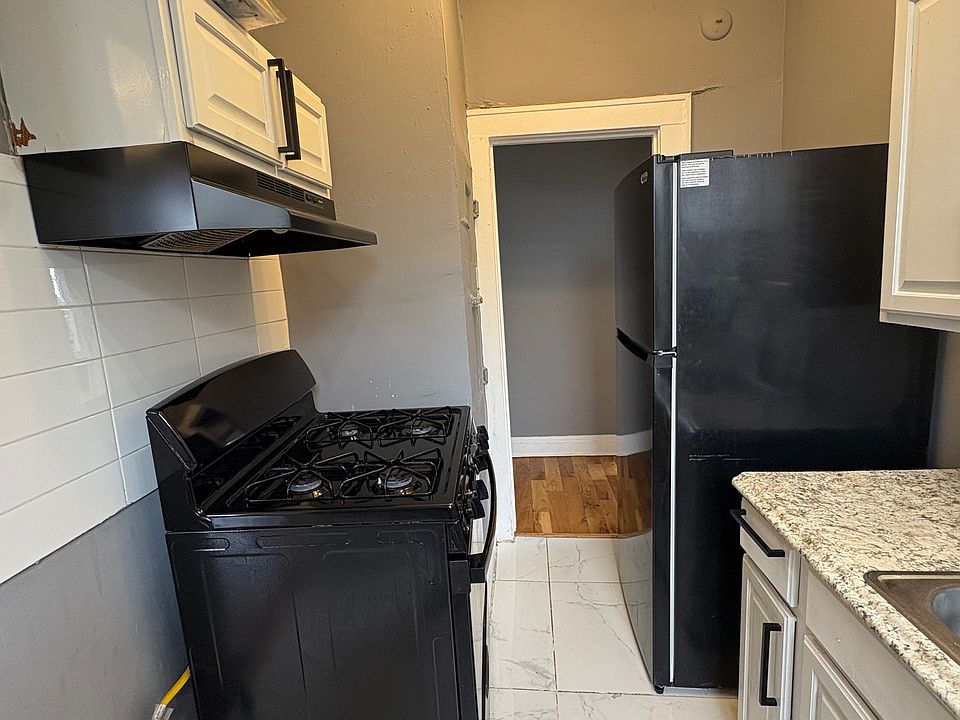 1st image of 716 Arlington Ave #1A