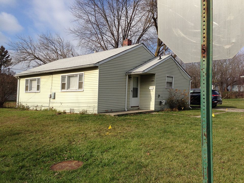 1st image of 32408 Leelanau St