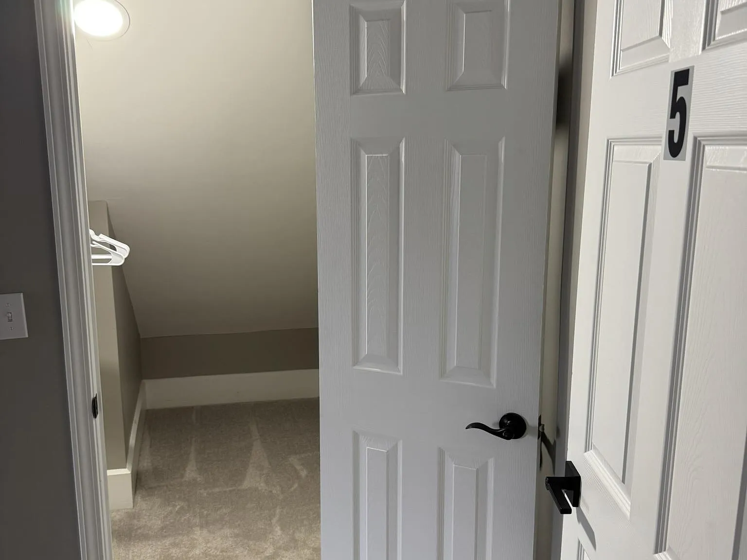 4 bed, 3.5 bath, 2975 sqft, $815 — Photo 2