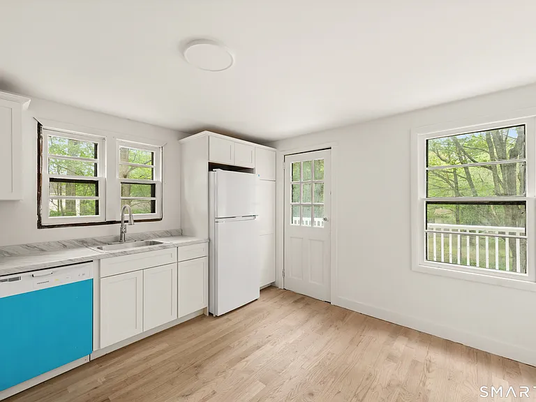 1335 Wolf Hill Rd — Photo 18