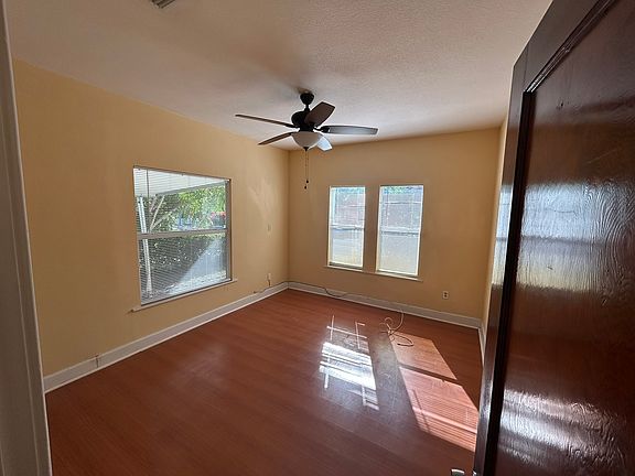 4th image of 519 41st St