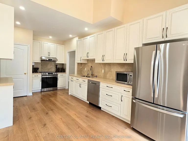 31 Cliveden Pl — Photo 14
